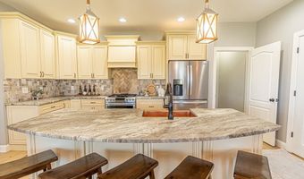 15590 Piper Spring Ave, Abingdon, VA 24210