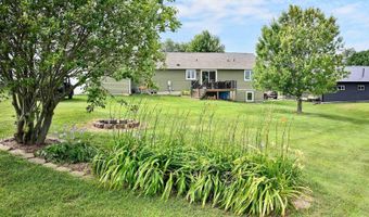 206 Park Ave, Altura, MN 55910