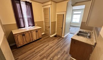 2013 7th Ave, Altoona, PA 16602