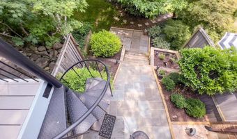 3814 N RICHMOND St, Arlington, VA 22207