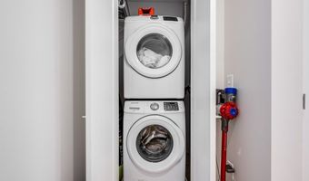 340 W 2nd St 3, Boston, MA 02127
