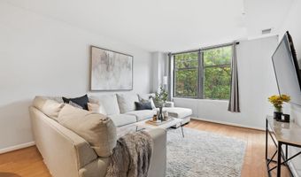 1021 N GARFIELD St 233, Arlington, VA 22201