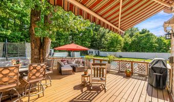 13 Pleasant Rise Cir, Brookfield, CT 06804