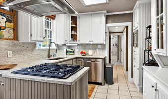 134 Keller St, Bay St. Louis, MS 39520