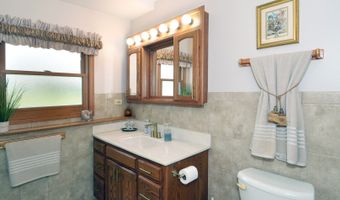 440 W Lake Park Dr, Addison, IL 60101