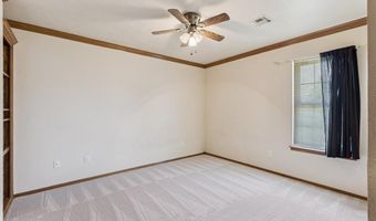 506 Fieldcrest Dr, Chickasha, OK 73018