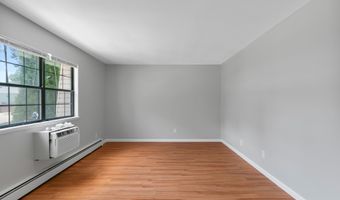 37 Enid St APT C, Bridgeport, CT 06606