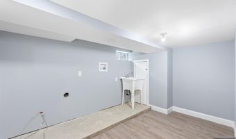 36 Deerfield St, Bergenfield, NJ 07621