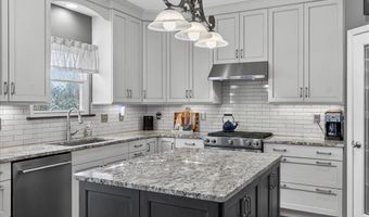1249 Arbor Bluff Cir, Ballwin, MO 63021