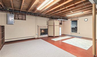 1125 Van Dusen Dr, Ann Arbor, MI 48103