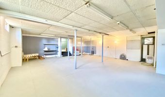 8 COMMONWEALTH Ave, Claymont, DE 19703