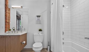 515 N WASHINGTON St 105, Alexandria, VA 22314