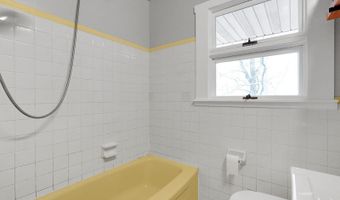 41 Briarwood Dr, Athens, OH 45701
