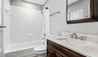 92 W 13TH St, Atlantic Beach, FL 32233