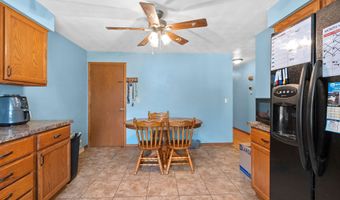 1742 E SYLVAN Ave, Appleton, WI 54915