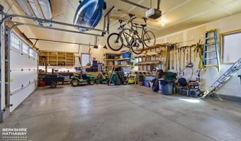 17 Patriot Dr, Cody, WY 82414