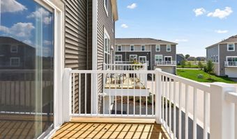 403 Cold Spring St, Algonquin, IL 60102