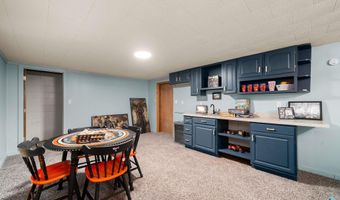 1409 Splitrock Blvd, Brandon, SD 57005