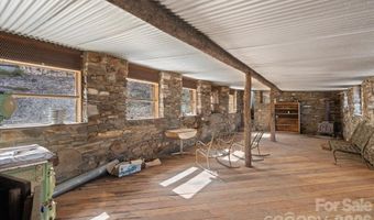 140 Wild Mountain Ln, Barnardsville, NC 28709