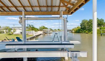 403 FLAMINGO Dr, Apollo Beach, FL 33572