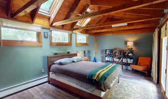 19 Russell St, Bangor, ME 04401