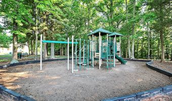 7707 Brisbane Ct, Charlotte, NC 28215
