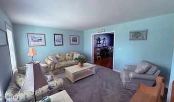 6 Spring St, Beachwood, NJ 08722