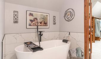 10800 Sorentino Dr, Arcadia, OK 73007