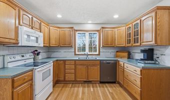 178 40th St, Allegan, MI 49010