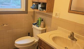 48 Harbor Rd, Colchester, CT 06415