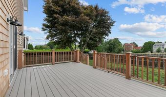 24 Perry Ave, Middletown, RI 02842
