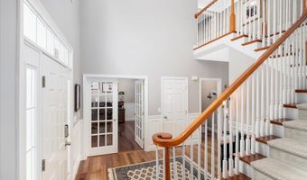 55 Cedar Crest Ln, Auburn, NH 03032