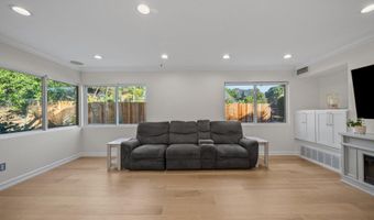 30729 Lakefront Dr, Agoura Hills, CA 91301