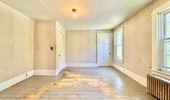 42 S Main St, Brookline, NH 03033