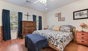 210 Henley Pl, Bay St. Louis, MS 39520