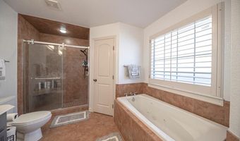 916 B Bronstad Dr, Andrews, TX 79714