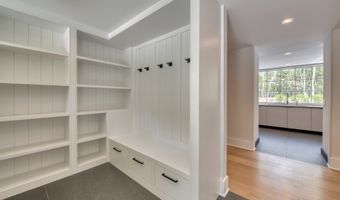 39 Timber Trl, Amagansett, NY 11930