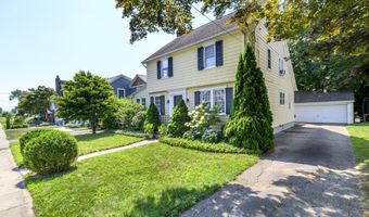 363 Lake Ave, Bridgeport, CT 06605