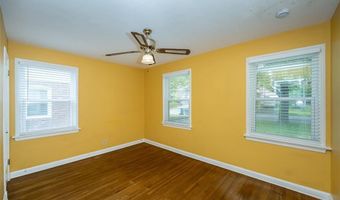 7040 Rhodes Ave, Affton, MO 63123