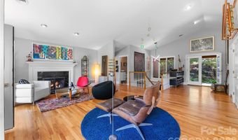 200 Robinhood Rd, Asheville, NC 28804