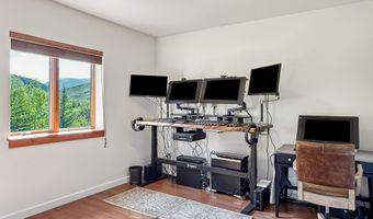 33 WAGON RUT Ln, Auburn, WY 83111