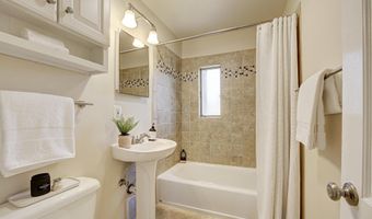 210 ADAMS Ave, Alexandria, VA 22301