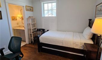 209 Coggeshall Ave, Newport, RI 02840