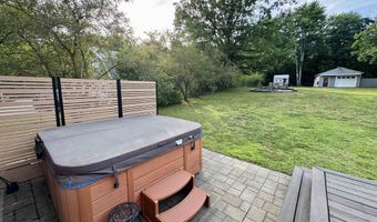 128 Mallego Rd, Barrington, NH 03825