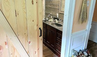 8079 Wayside Creamery Rd, Alderson, WV 24910