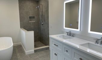 34 Suburban Ave, Cos Cob, CT 06807