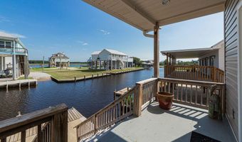 11057 Idaho St, Bay St. Louis, MS 39520