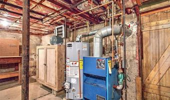 35 Hanson Rd, Barrington, RI 02806