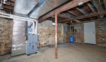 90 Battle St, Bristol, CT 06010