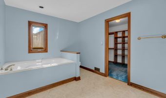 356 Southcreek Dr S, Indianapolis, IN 46217